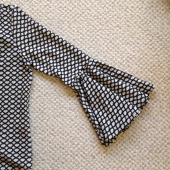 Karen Kane Black and White Patterned Blouse - Picture 6 of 6
